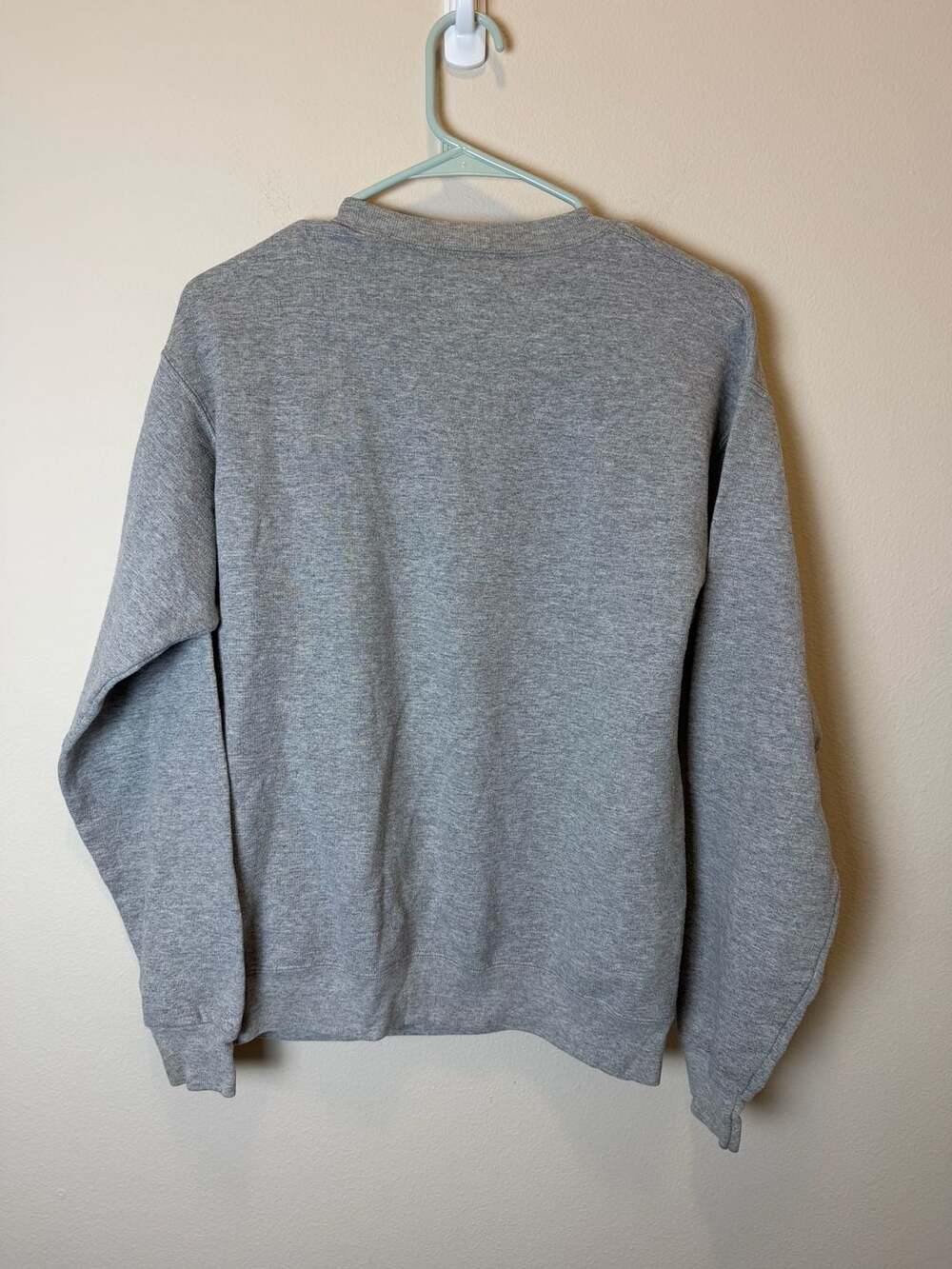 Disneyland Resort Mickey Mouse Since 1955 Graphic Gray Sweatshirt Hanes - Picture 4 of 4
